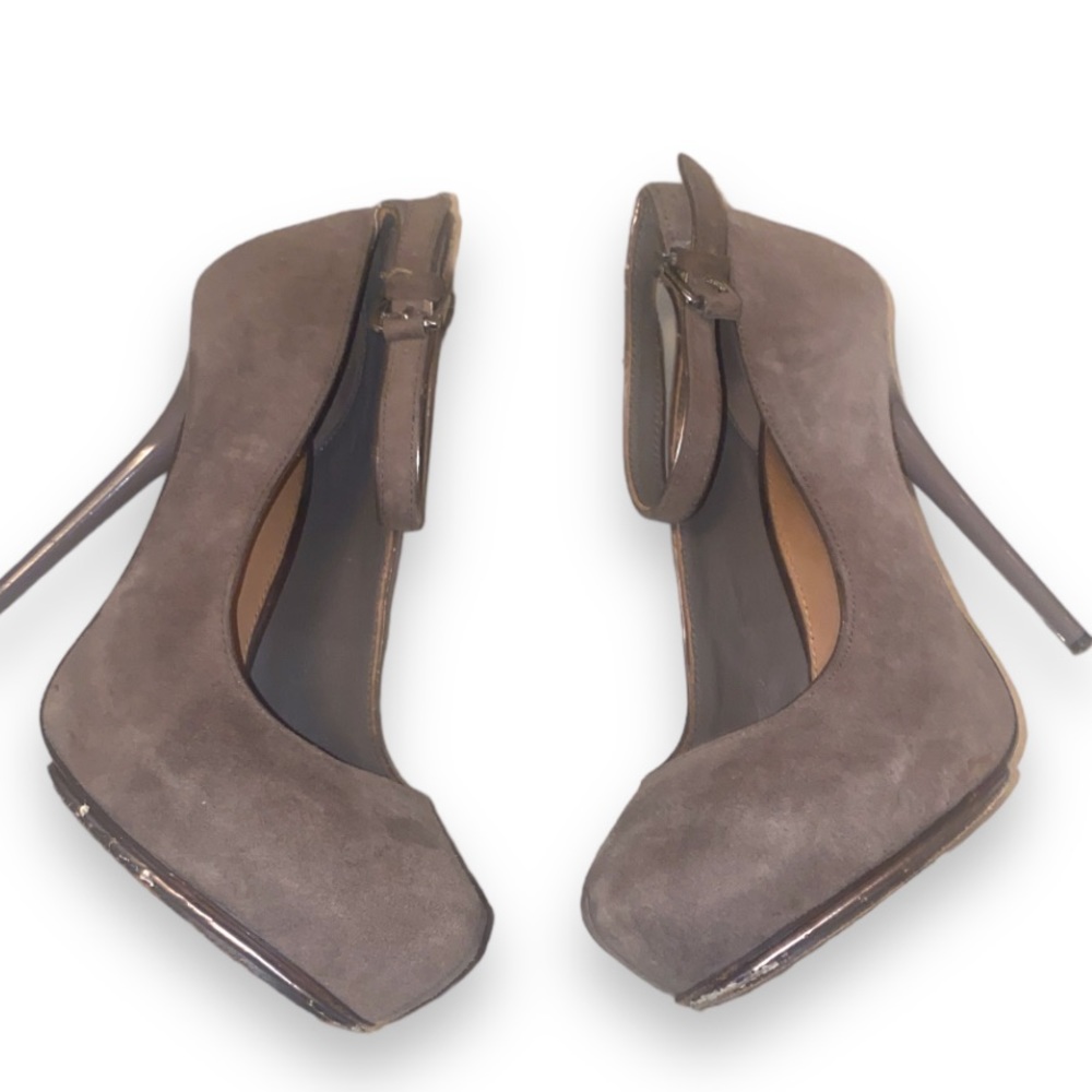 BADGLEY MISCHKA Taupe Suede Ankle Strap Platform Ultra High 5” Heels 8.5